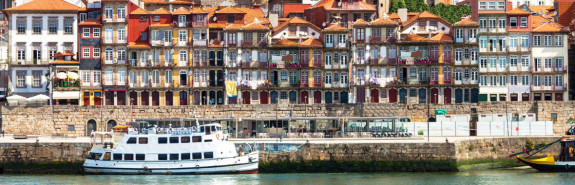  FONSECA, parmi les plus grandes maisons de Porto millésimé (Vintage), des vins avec une chair saisissante et une richesse puissante, en agriculture biologique, 98-99/100 pour le Vintage 2017 ! 